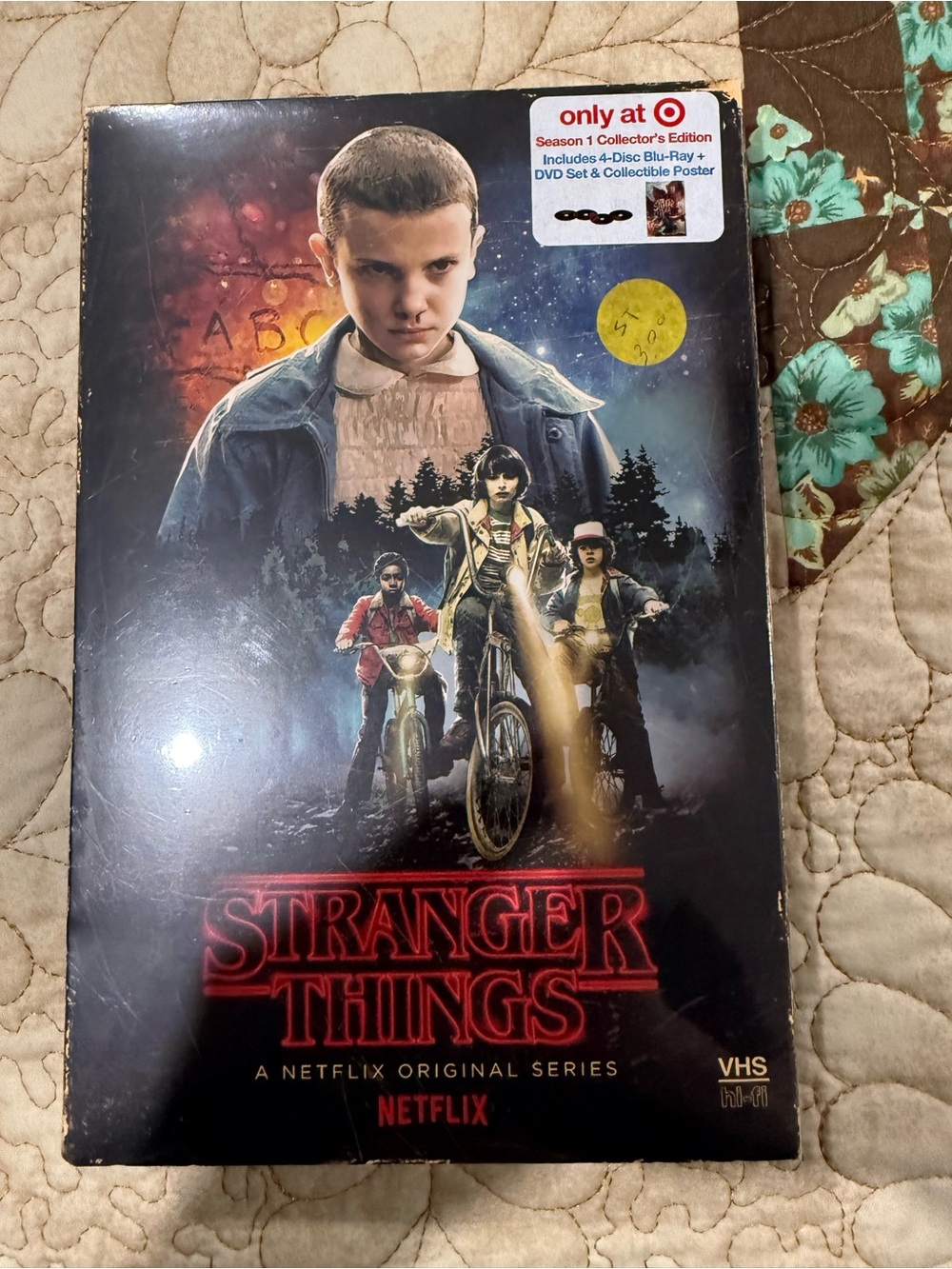 Stranger Things Season 1 Collector's Edition in retro VHS Box Style Packaging